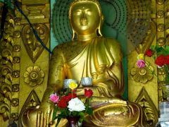 goldener buddha  myanmar goldener buddha  myanmar