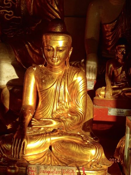goldener buddha goldener buddha